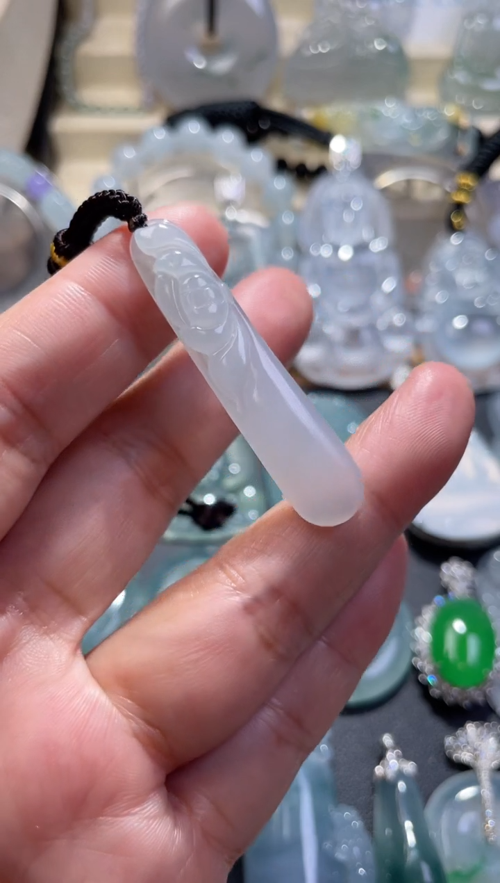 【闪购商品】定制翡翠未镶嵌吊坠