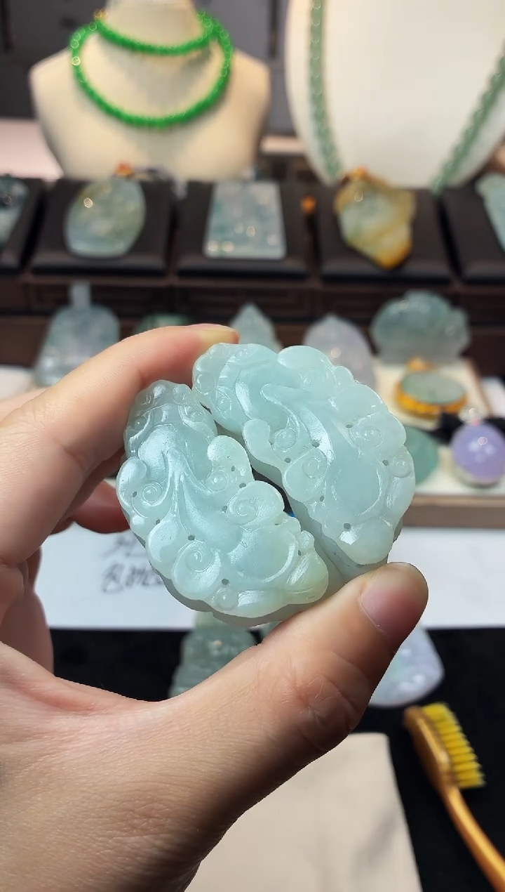 未镶嵌定制翡翠月*～毛货不退不换