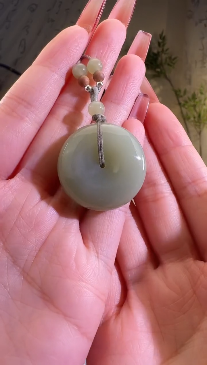 【闪购商品】和田玉颈饰未镶嵌平安扣