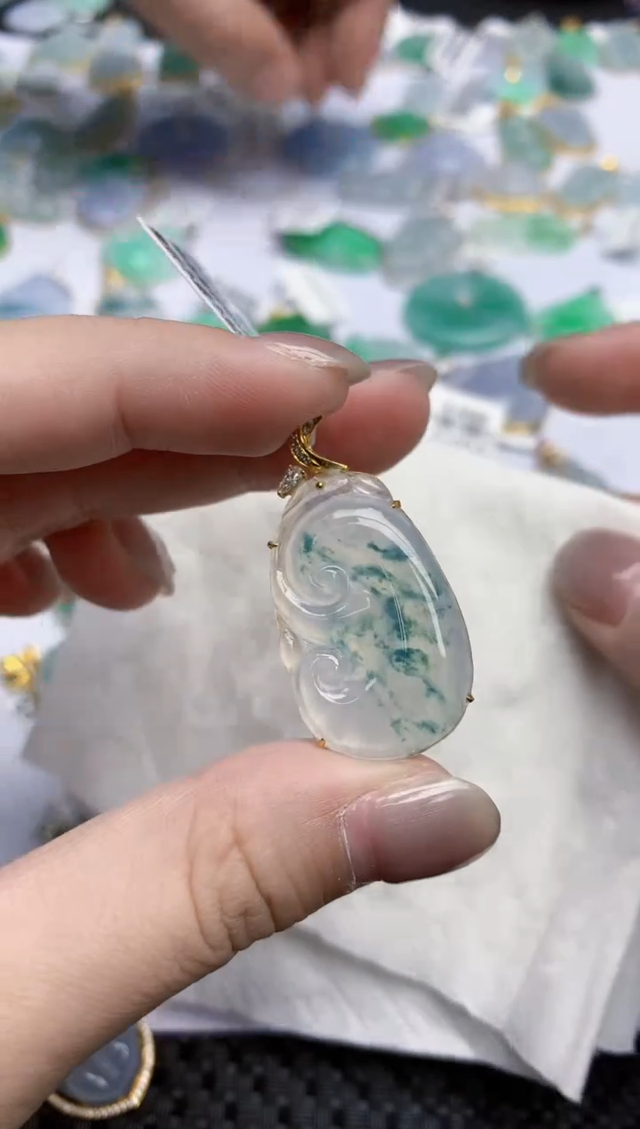 【闪购商品】翡翠颈饰18K金镶嵌天然翡翠A货