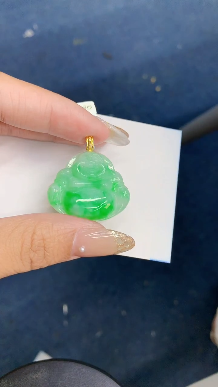 翡翠18K金镶嵌颈饰             8