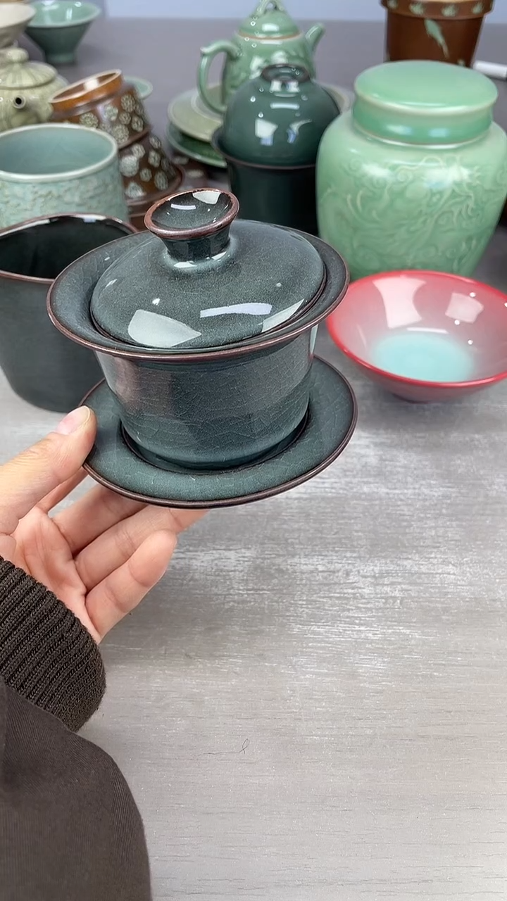 青瓷仓储清仓福利