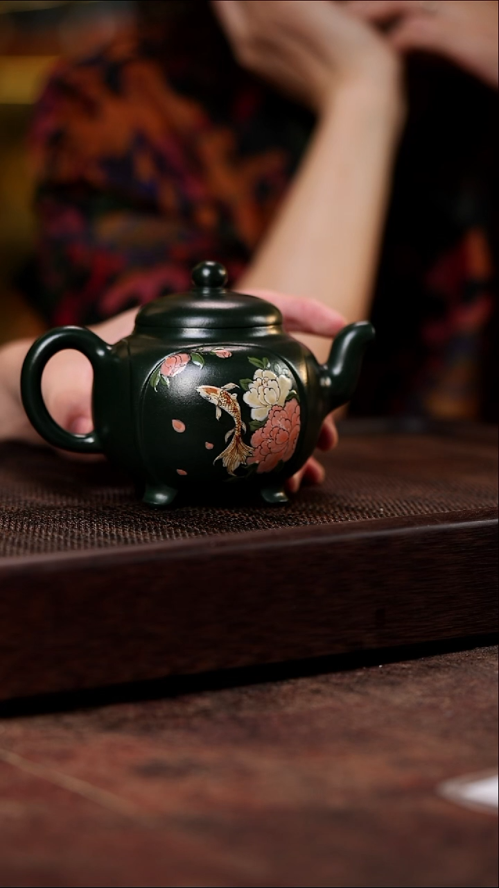 束带宫灯 绿泥柴烧