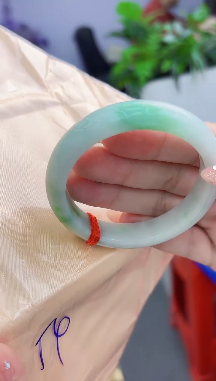 【闪购商品】翡翠手镯未镶嵌翡翠手镯