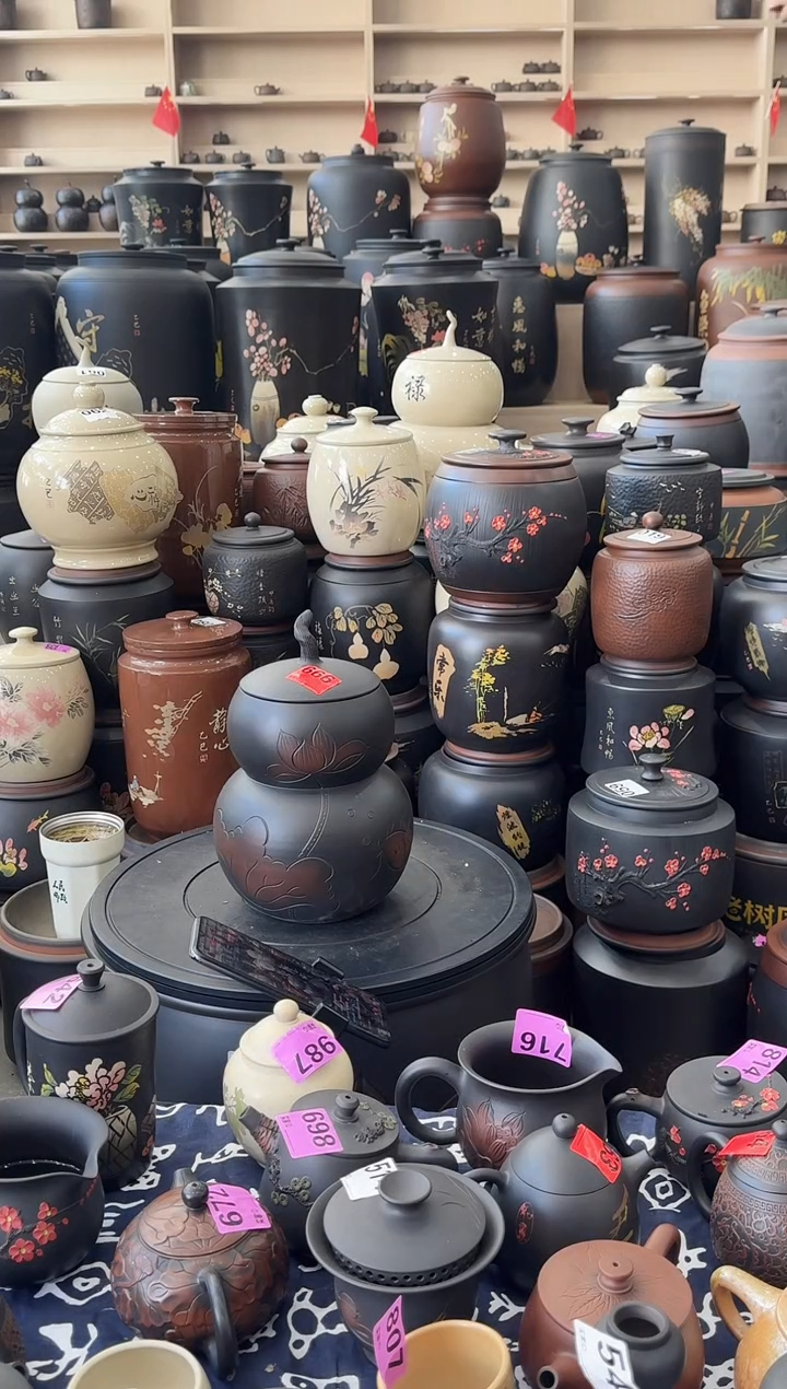 罐瑕疵茶叶罐  666   葫芦荷花  