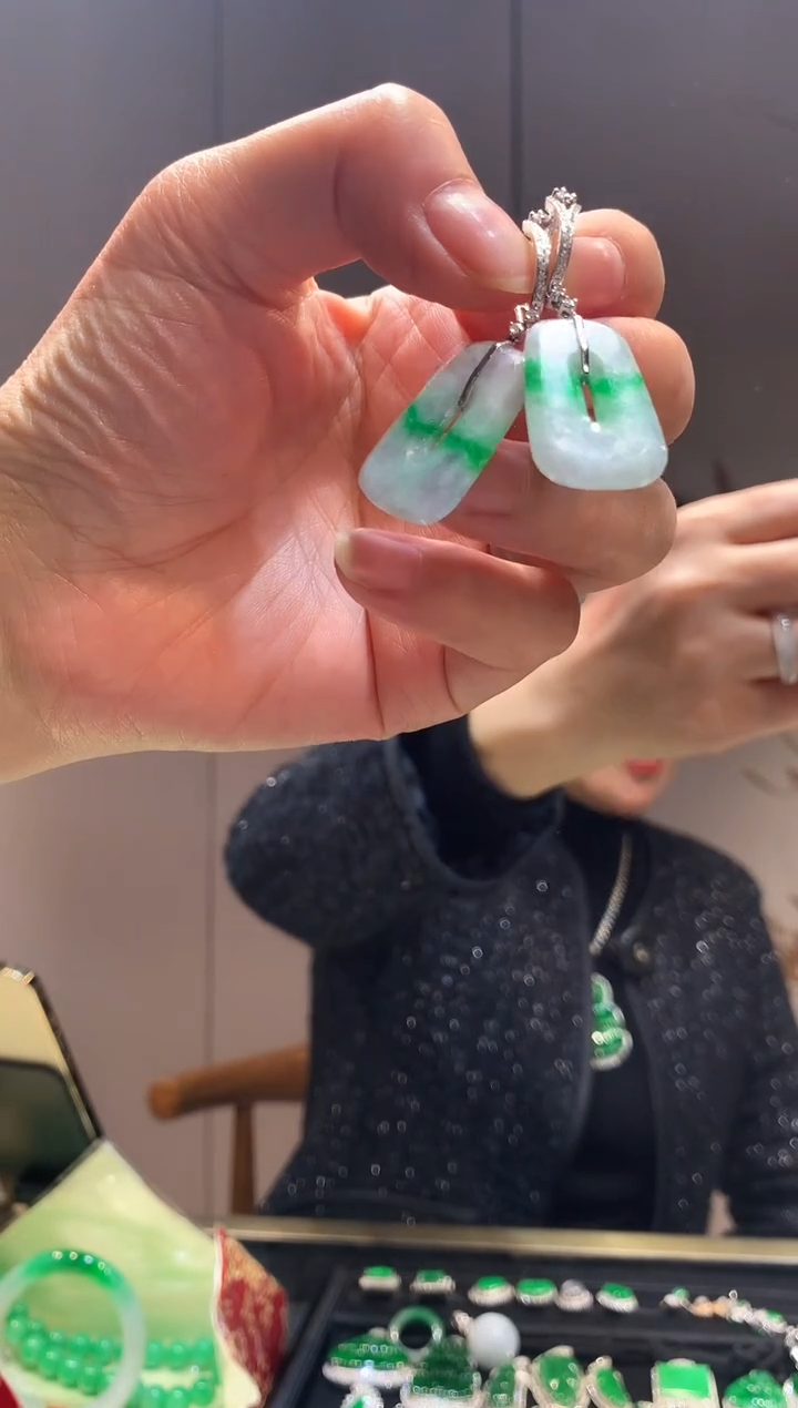 【闪购商品】翡翠耳饰18K金镶嵌耳饰 