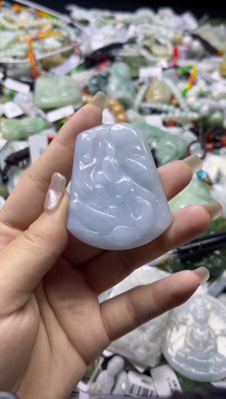 【闪购商品】翡翠颈饰未镶嵌00012243