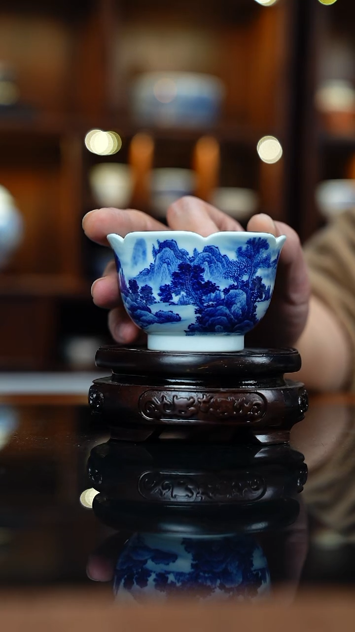 瓷景德镇手工手绘山水意境葵口杯