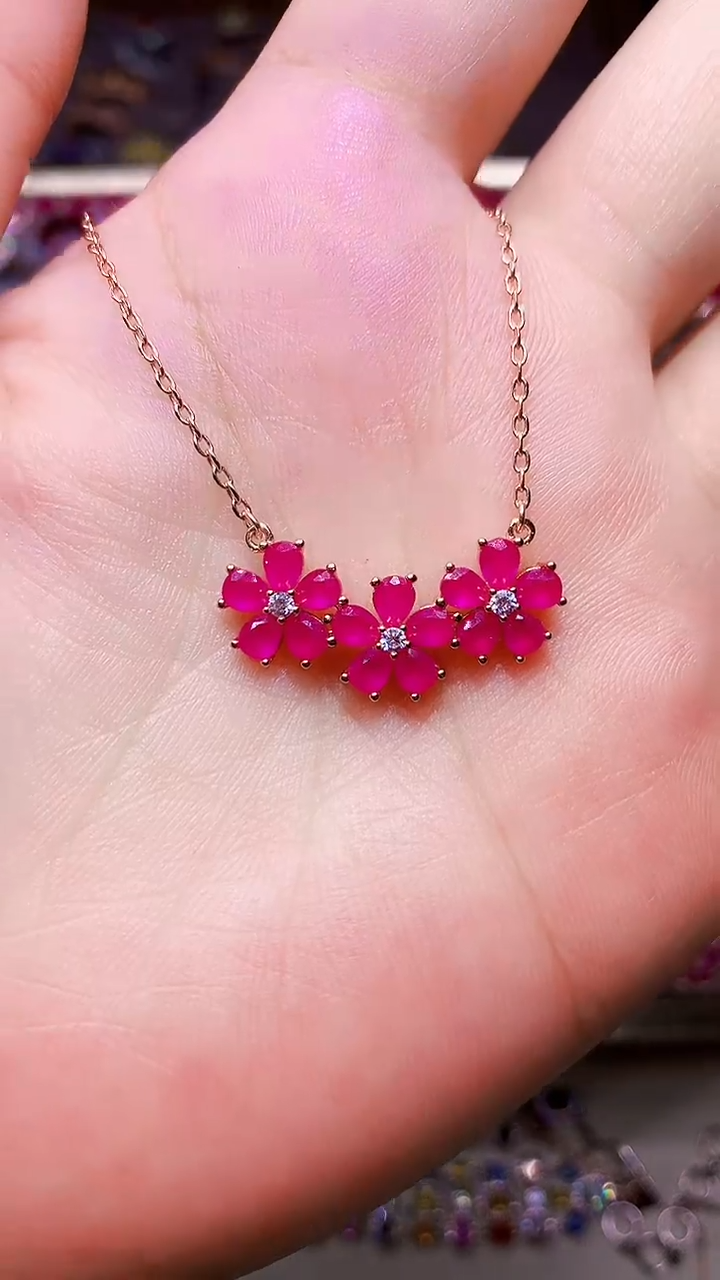 颈饰银S925镶嵌红宝石....