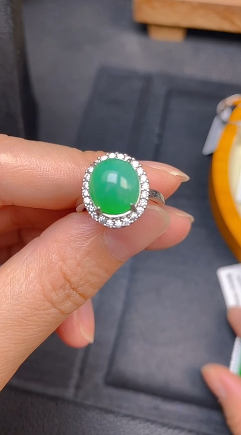 翡翠戒指银S925镶嵌蛋面
