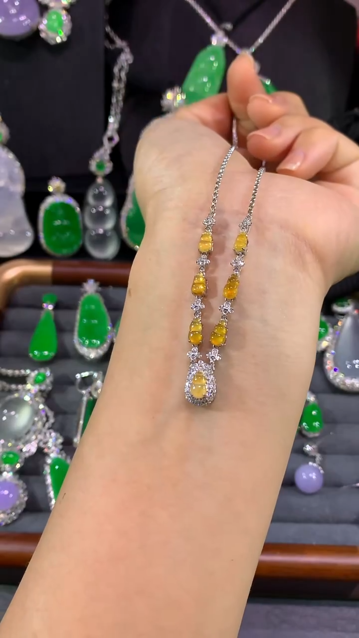 项链18K金镶嵌翡翠套链