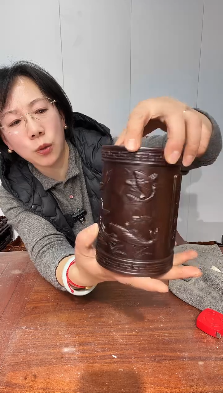 木笔筒老黑谭年年有余