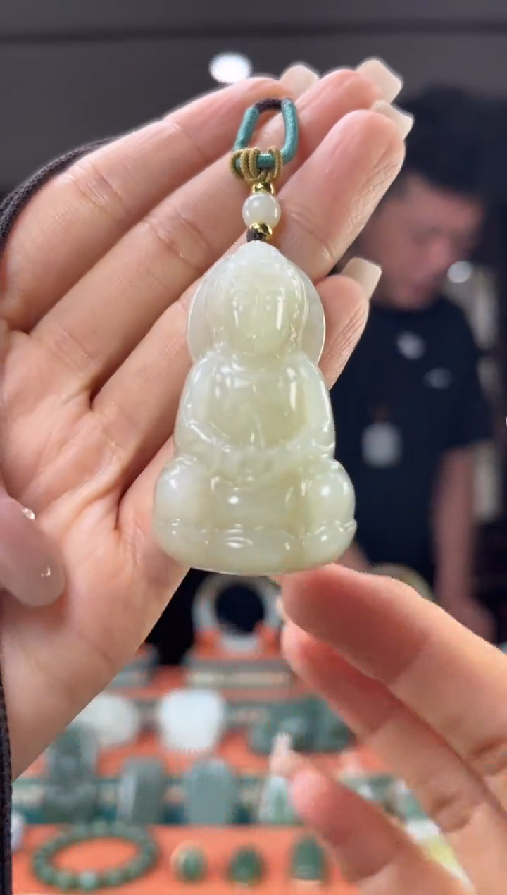 和田玉未镶嵌颈饰佩佩