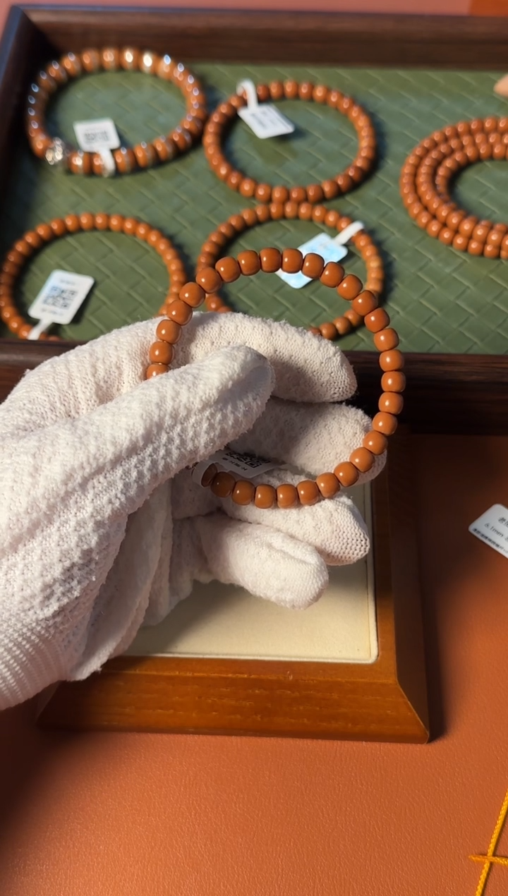 手串橄榄核【168】6.7mm老挝核尖老型单圈、面无白