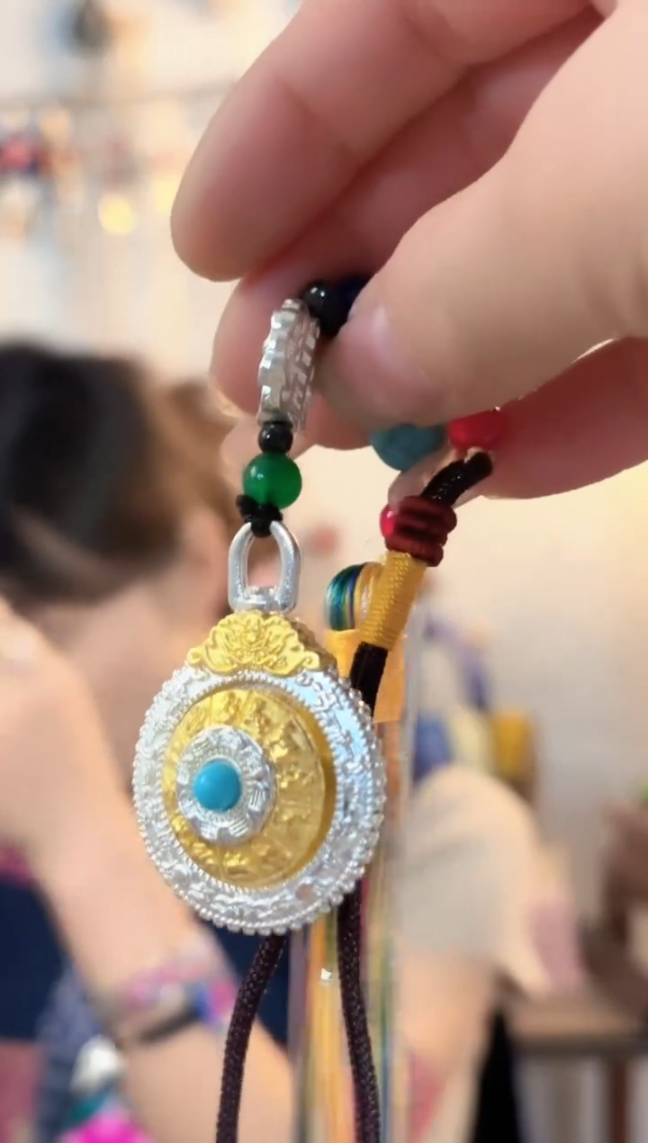 织绣彩云南阁非遗老绣饰品062