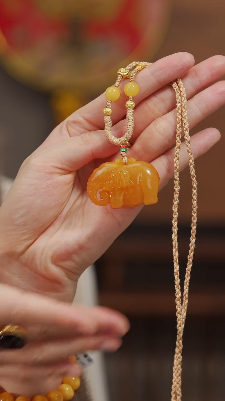 【闪购商品】蜜蜡颈饰未镶嵌老蜡象神编绳吊坠