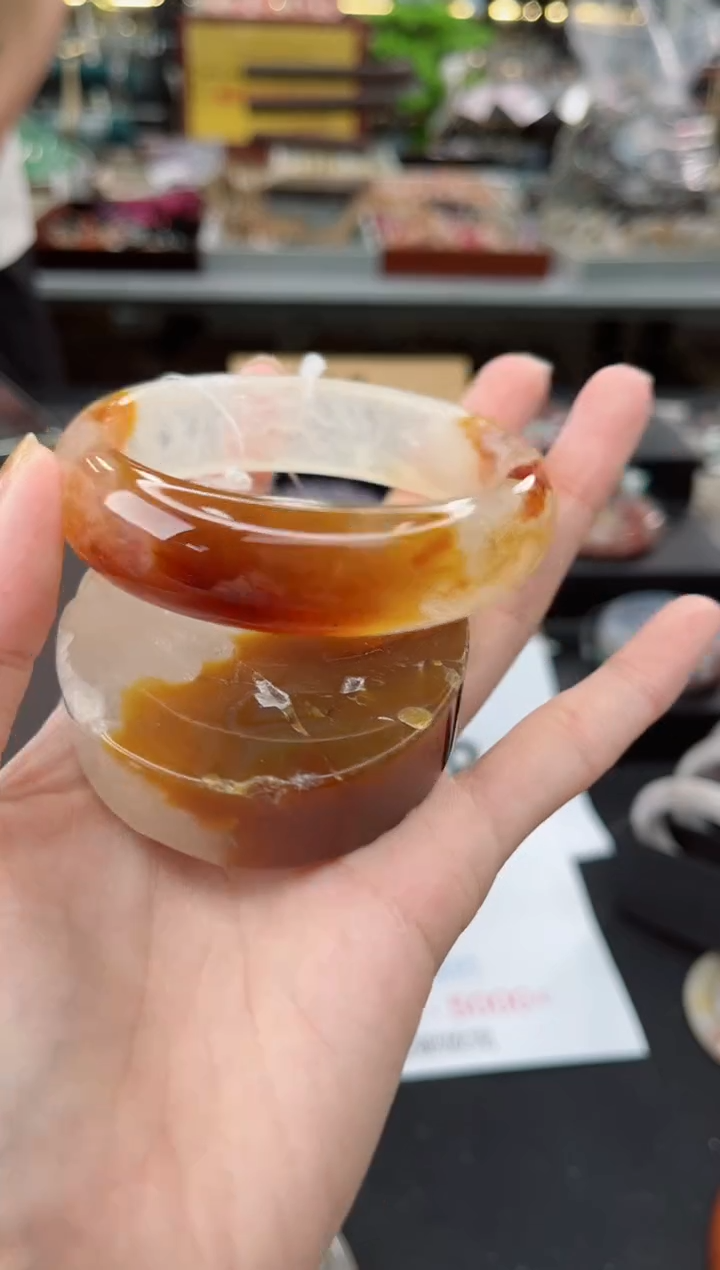 【闪购商品】石英质玉手镯未镶嵌61圈口（赠品镯心）6540130