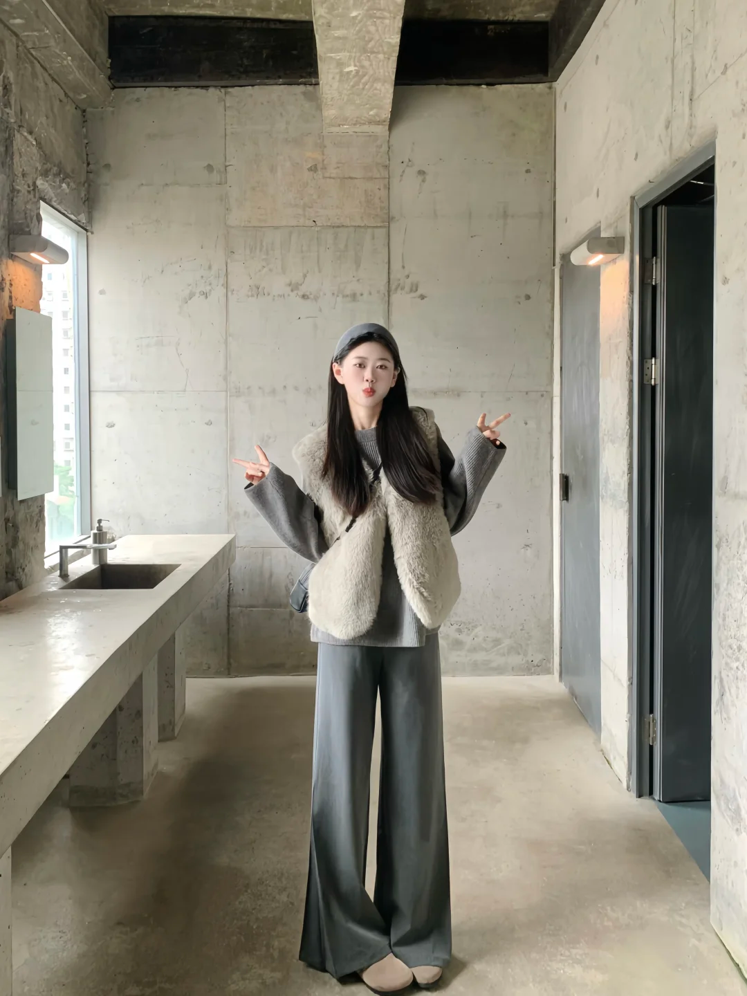 2025秋冬季搭配一整套女针织上衣毛毛马甲休闲裤慵懒风三件套装女