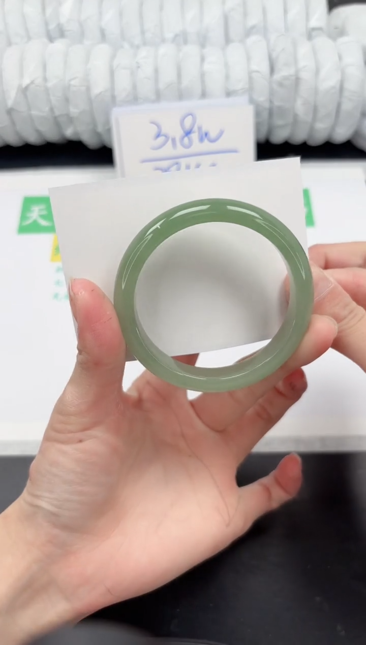 【闪购商品】石英质玉手镯未镶嵌296-55.7