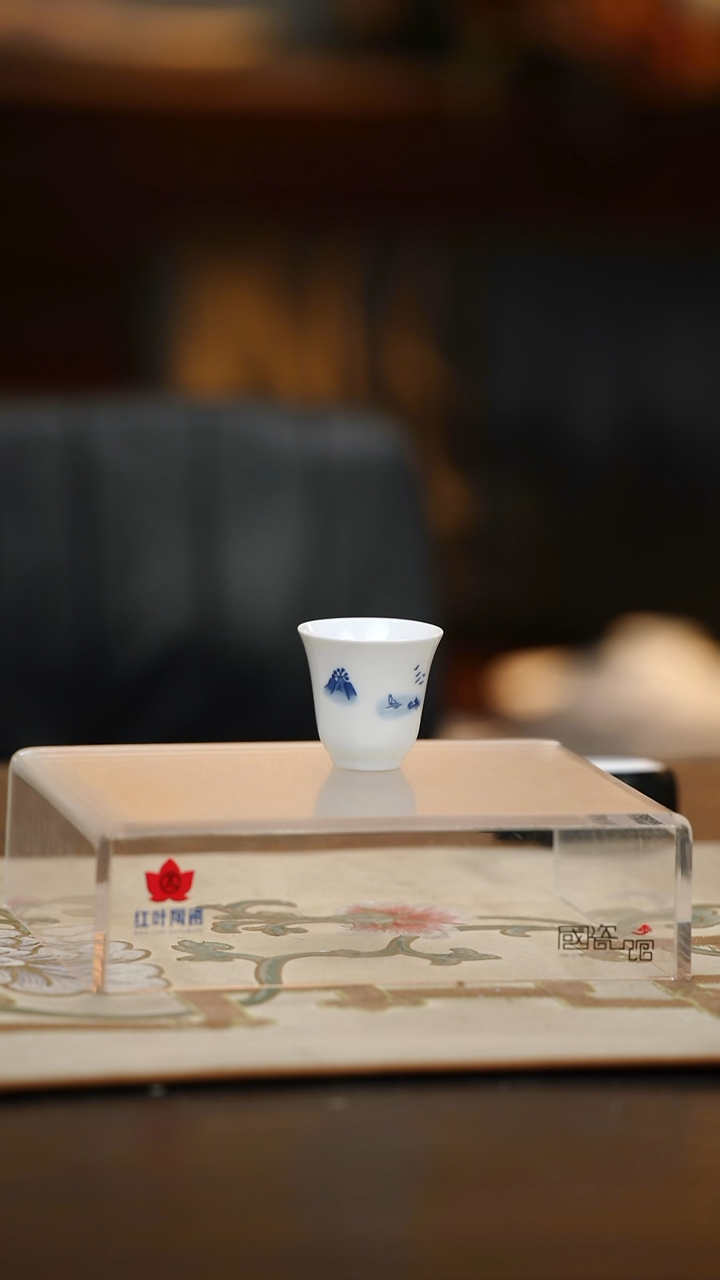 2个正价青花梧桐令盅