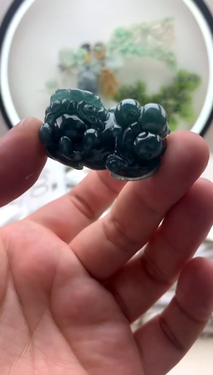 颈饰未镶嵌翡翠貔貅