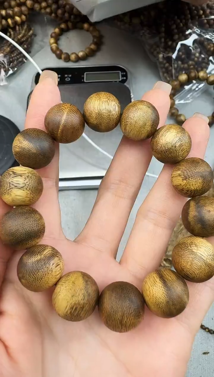 沉香手串1618海南老乌身圆珠单圈多样性发一