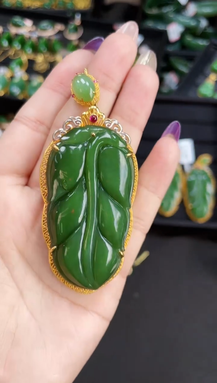 【闪购商品】和田玉吊坠18K金镶嵌60MM 多样性发一