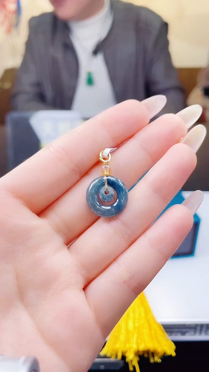 颈饰未镶嵌翡翠多样性发其一