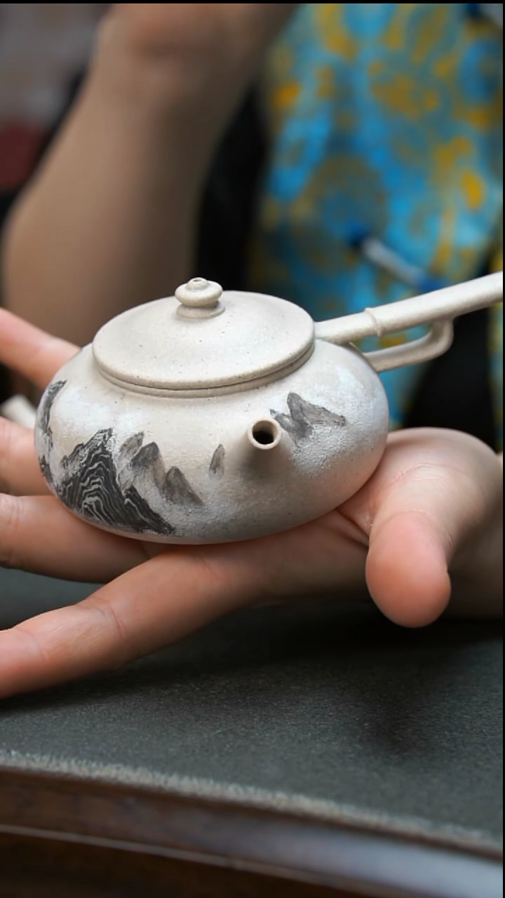 【闪购商品】紫砂茶壶国风山水侧把壶