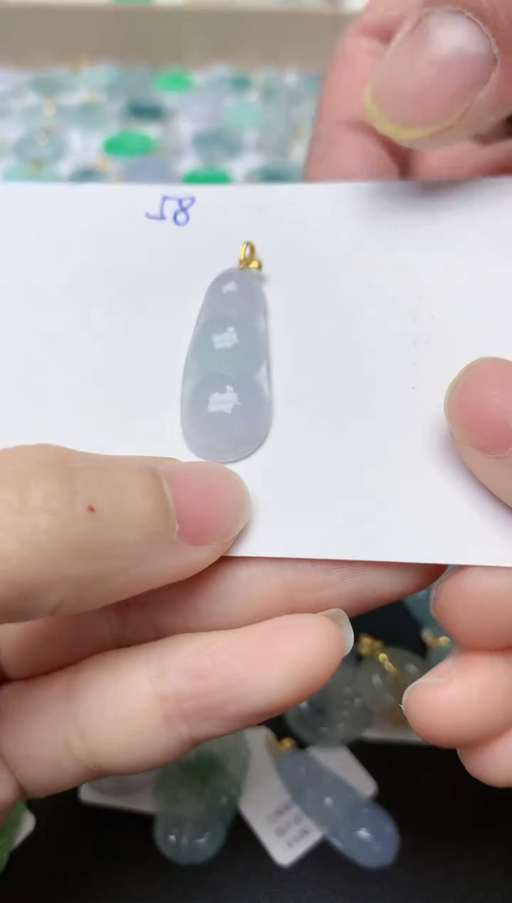 【闪购商品】翡翠颈饰18K金镶嵌天然翡翠A货    58