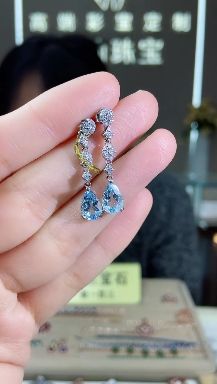 【闪购商品】海蓝宝石耳饰银S925镶嵌耳饰