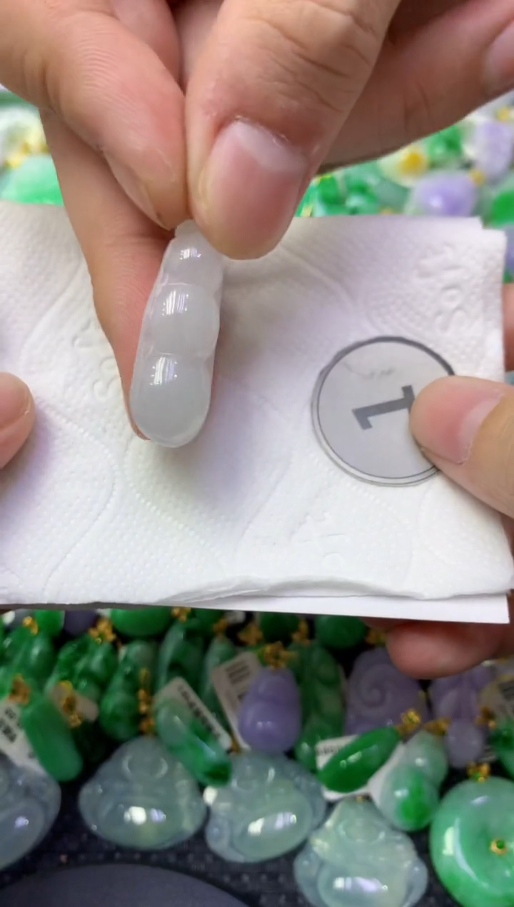 颈饰未镶嵌翡翠天然缅甸翡翠A货