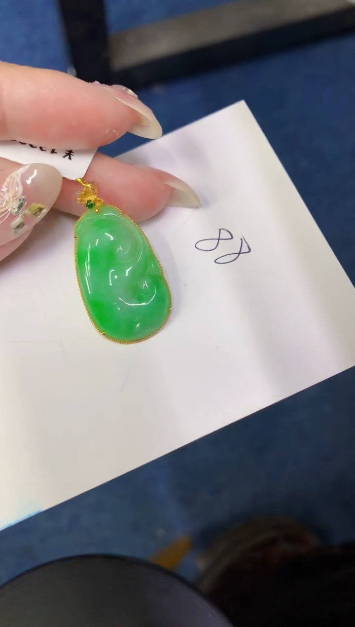 【闪购商品】翡翠颈饰18K金镶嵌00000000000