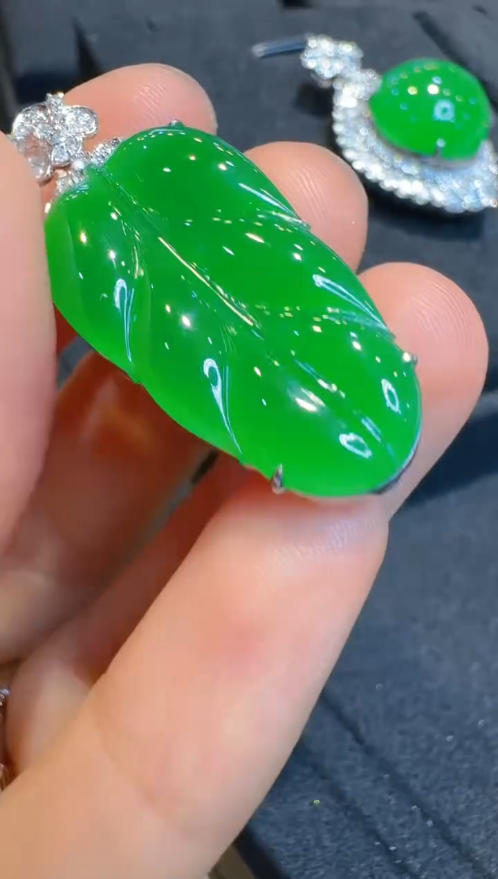 翡翠18K金镶嵌吊坠(不含链)多样性团购发一件