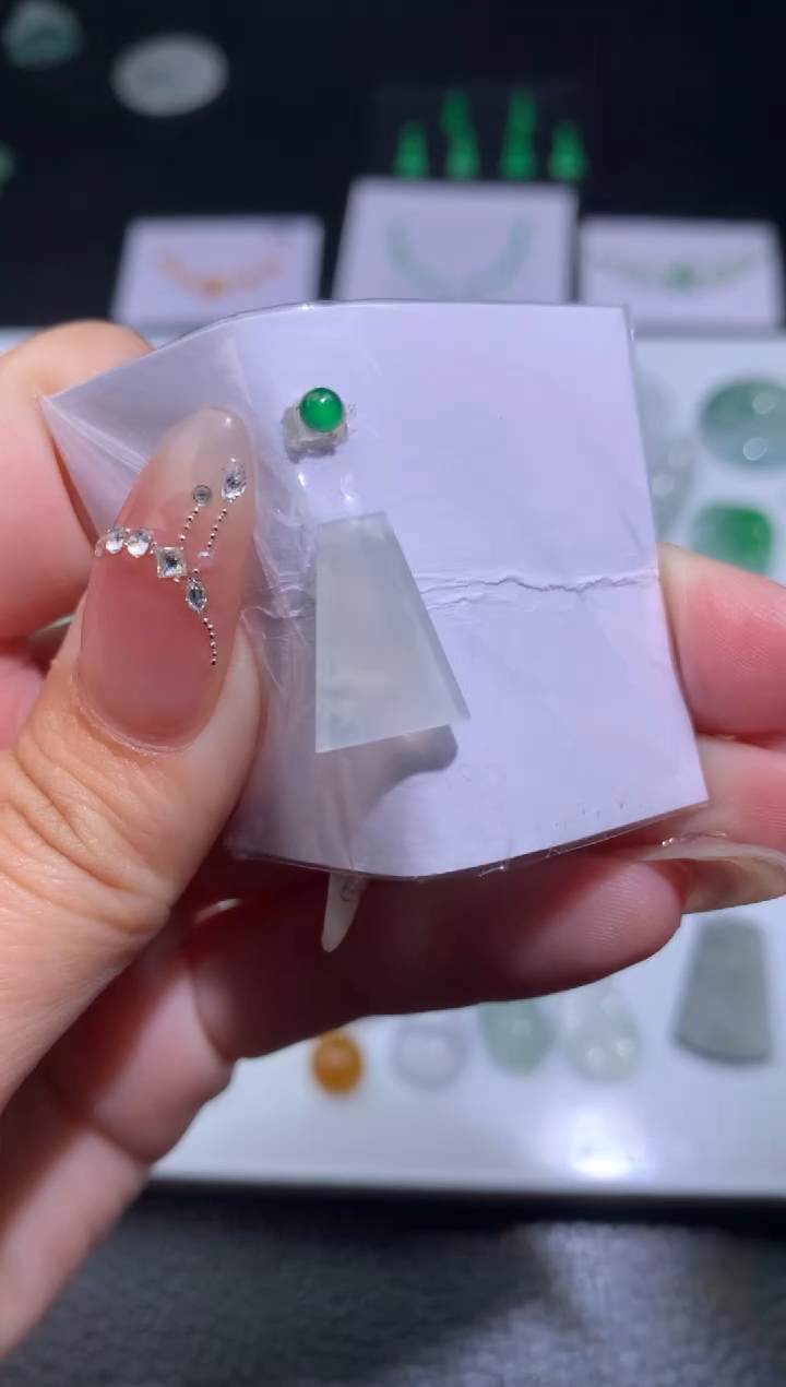 【闪购商品】定制翡翠未镶嵌毛货