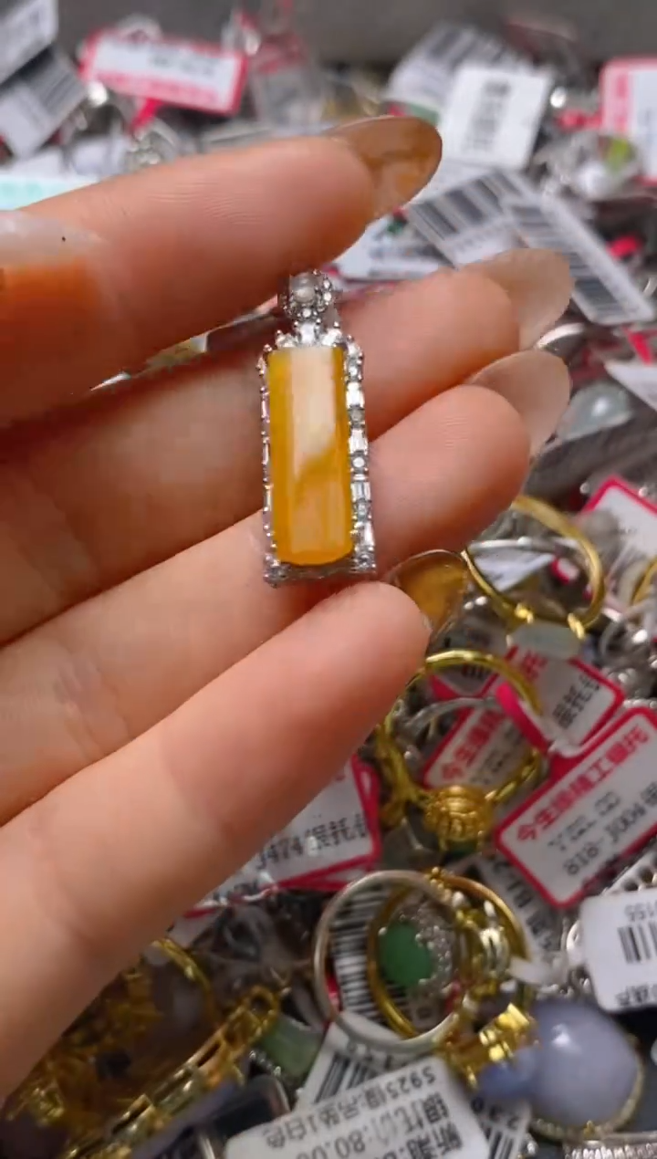 银S925镶嵌戒指翡翠百内无证书