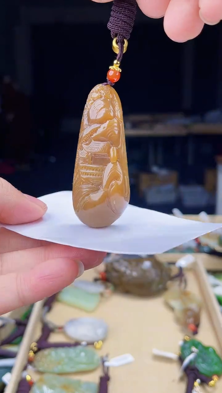 颈饰未镶嵌和田玉1