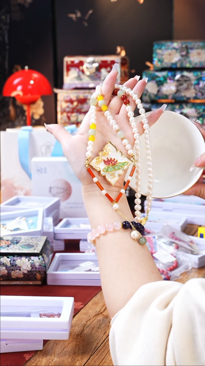 【闪购商品】瓷片豆包儿推荐饰品摆件