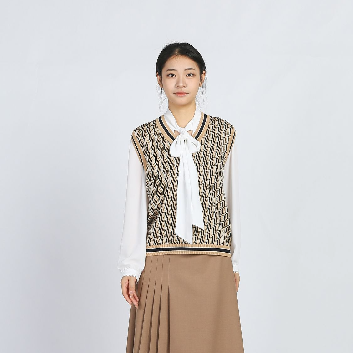 Anlom/娅奴【商场同款】25V领百搭学院风常规款女马夹复古拼接格纹