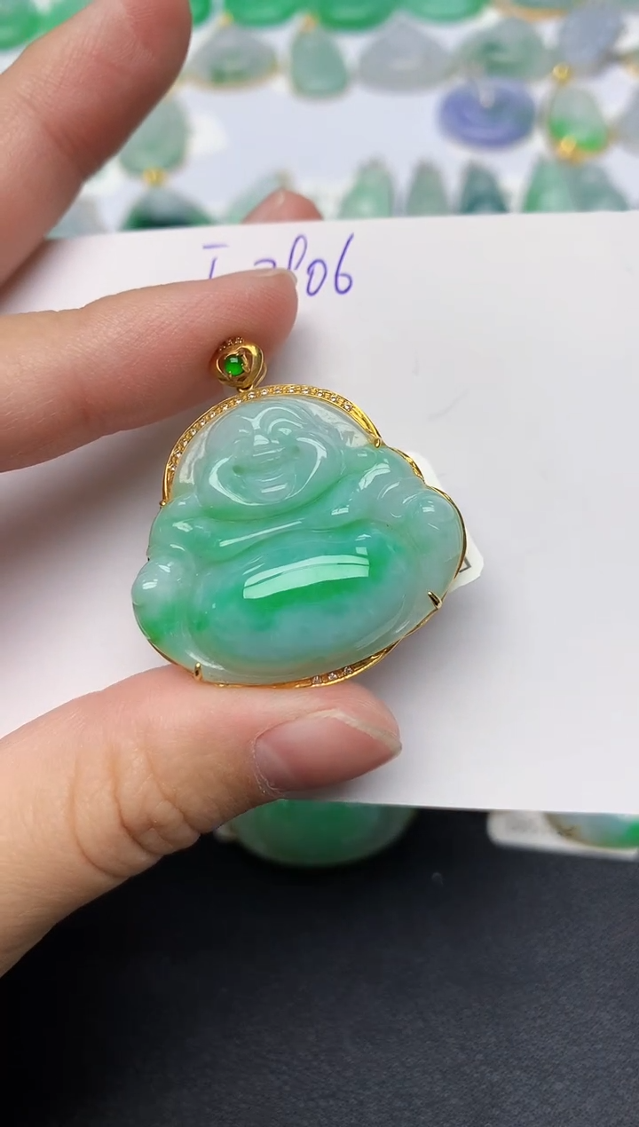 颈饰18K金镶嵌翡翠天然缅甸A货翡翠百元以上9元证书费自理