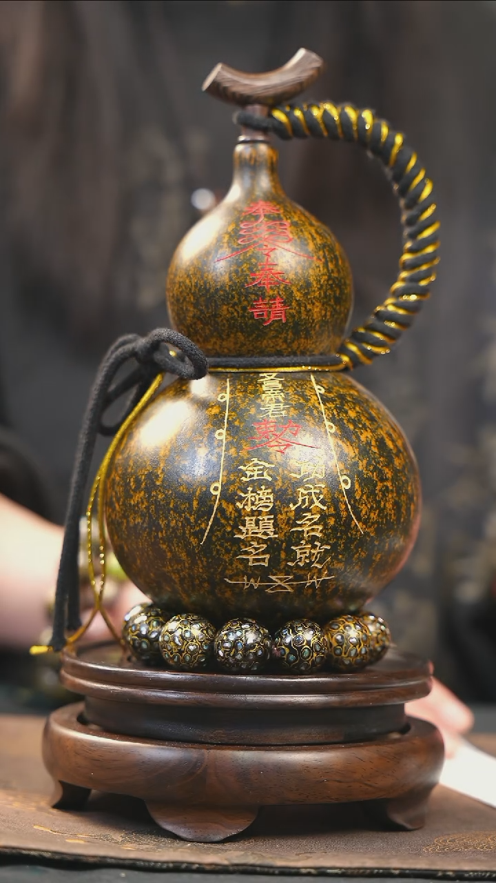 【闪购商品】YM161大漆酒葫芦不包手串及旋转底座