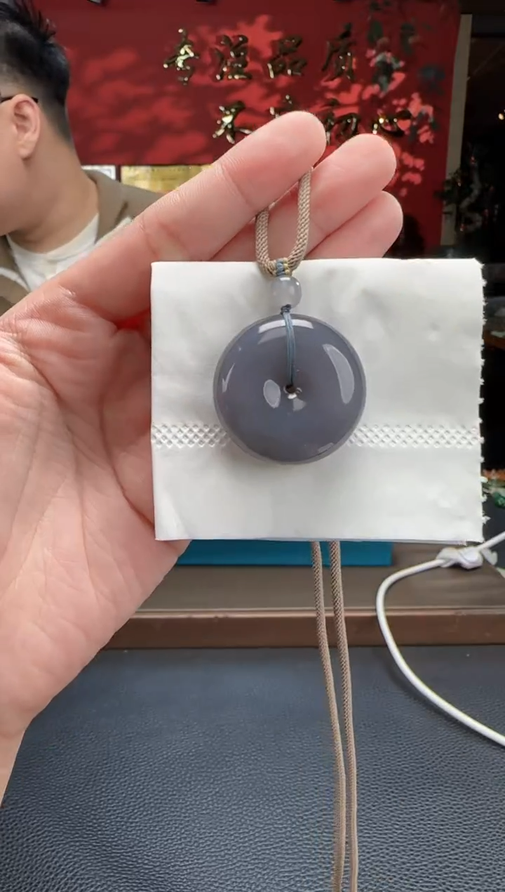 【闪购商品】和田玉未镶嵌颈饰烟紫平安扣