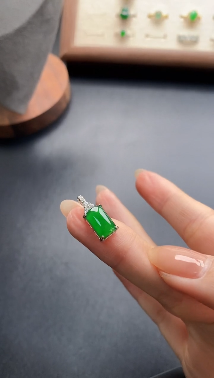 银S925镶嵌戒指翡翠一物一证一礼盒