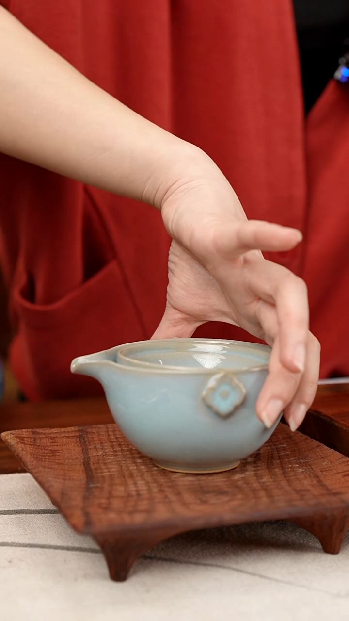 【闪购商品】摆件小师妹-钧瓷-信任