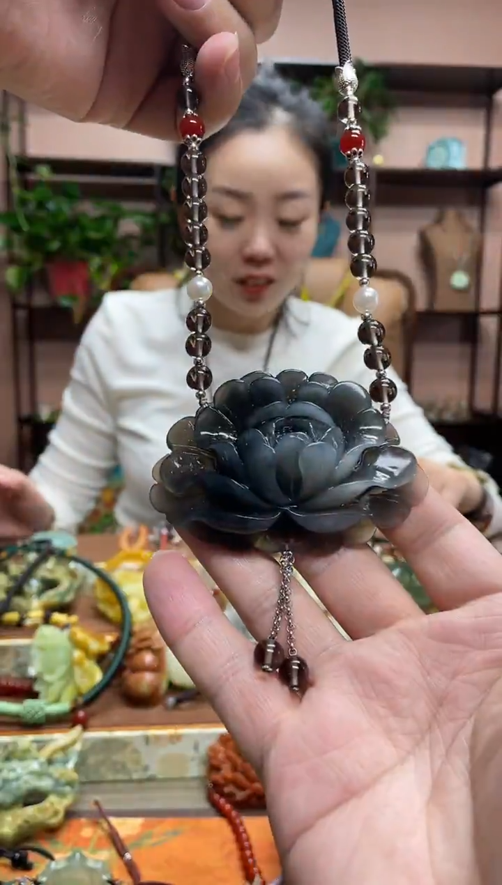 未镶嵌岫玉吊坠·