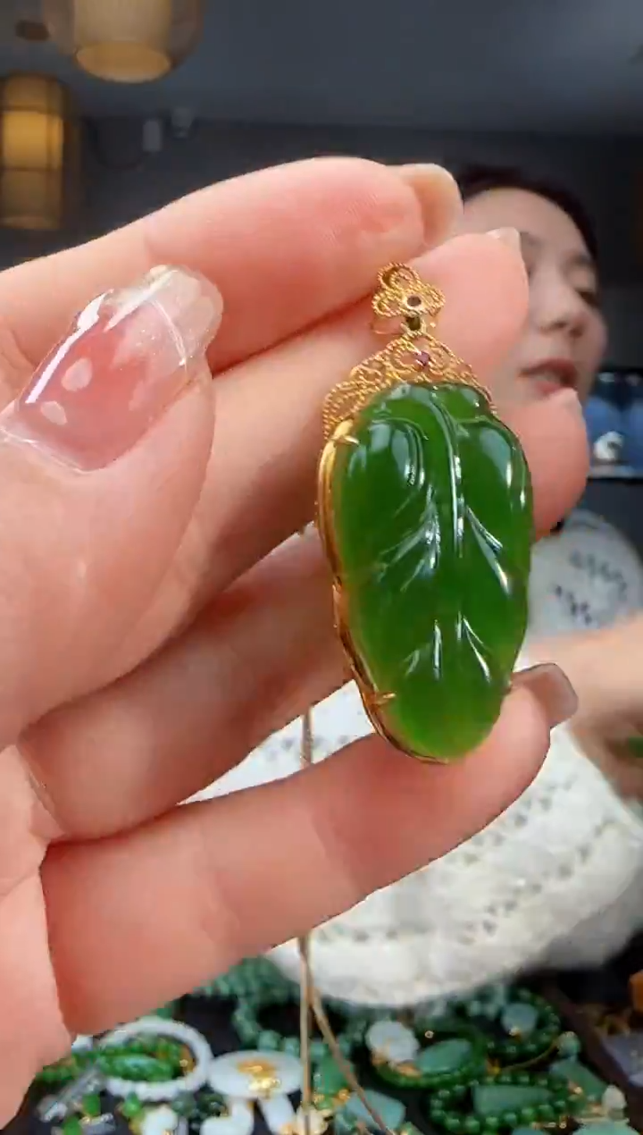 吊坠(不含链)18K金镶嵌和田玉1