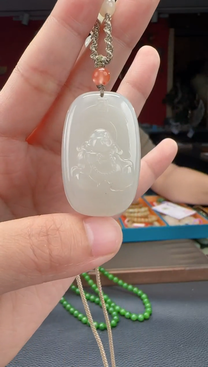 和田玉未镶嵌颈饰白玉佛公