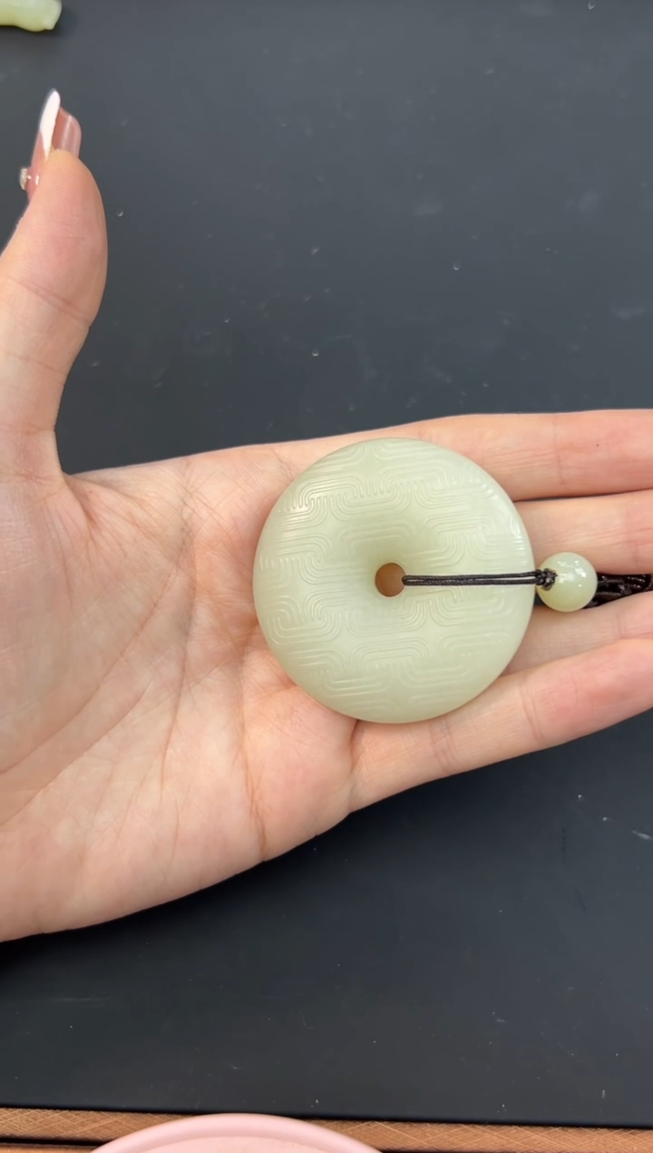 【闪购商品】和田玉把件未镶嵌且末微色差迪克兰把件