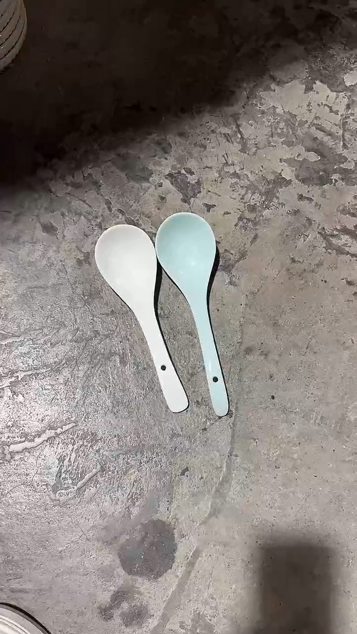 陶瓷2个汤勺微瑕 凑满20元包邮