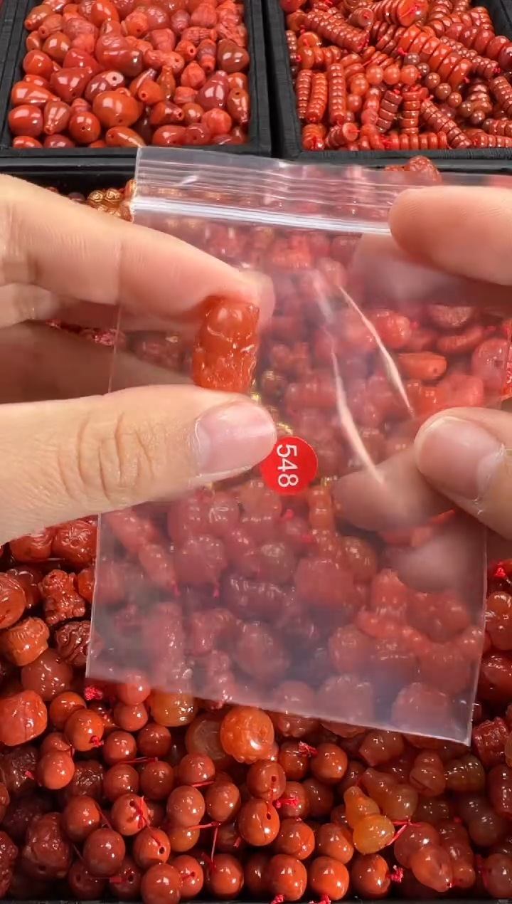 【闪购商品】南红玛瑙颈饰未镶嵌1